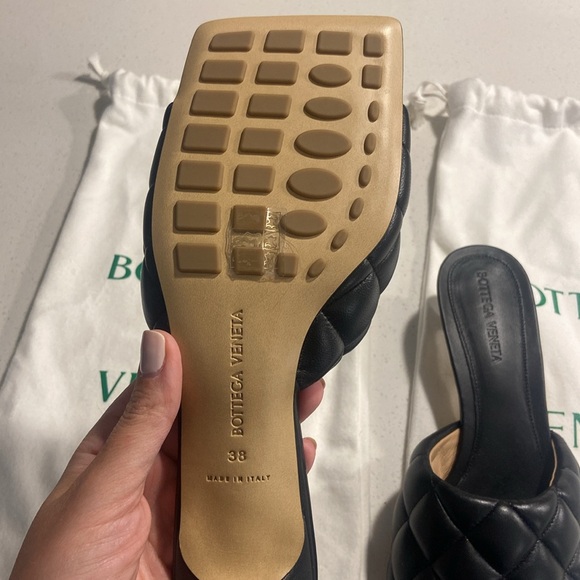 Bottega Veneta Padded Mule NEVER WORN! - Picture 2 of 5